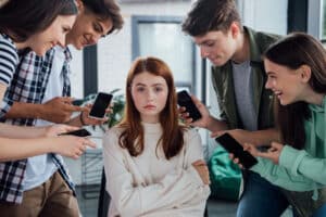 Not Annoy Everyone With Your Smartphone